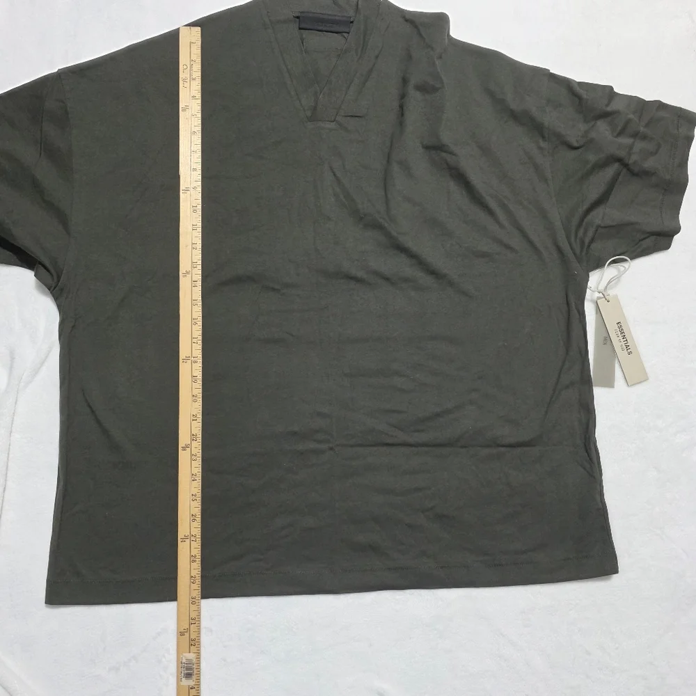 NWT FEAR OF GOD ESSENTIALS V-Neck T-shirt Ink Sz L - Picture 10 of 11